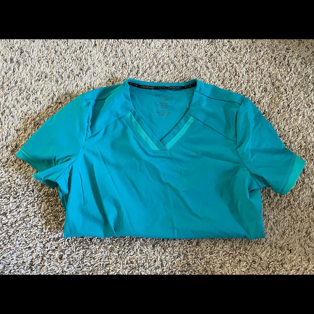 Scrub set